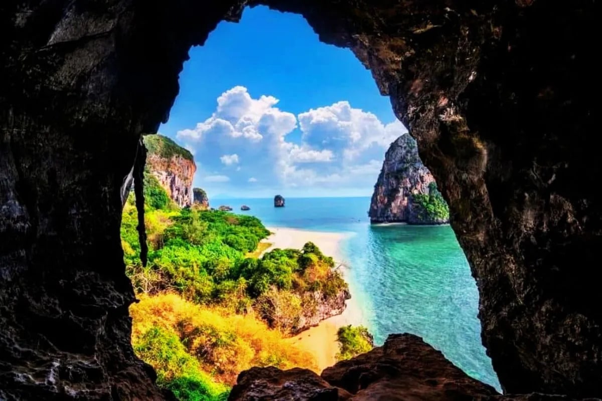 Phra Nang beach Bat cave - 4 Islands Tour Krabi