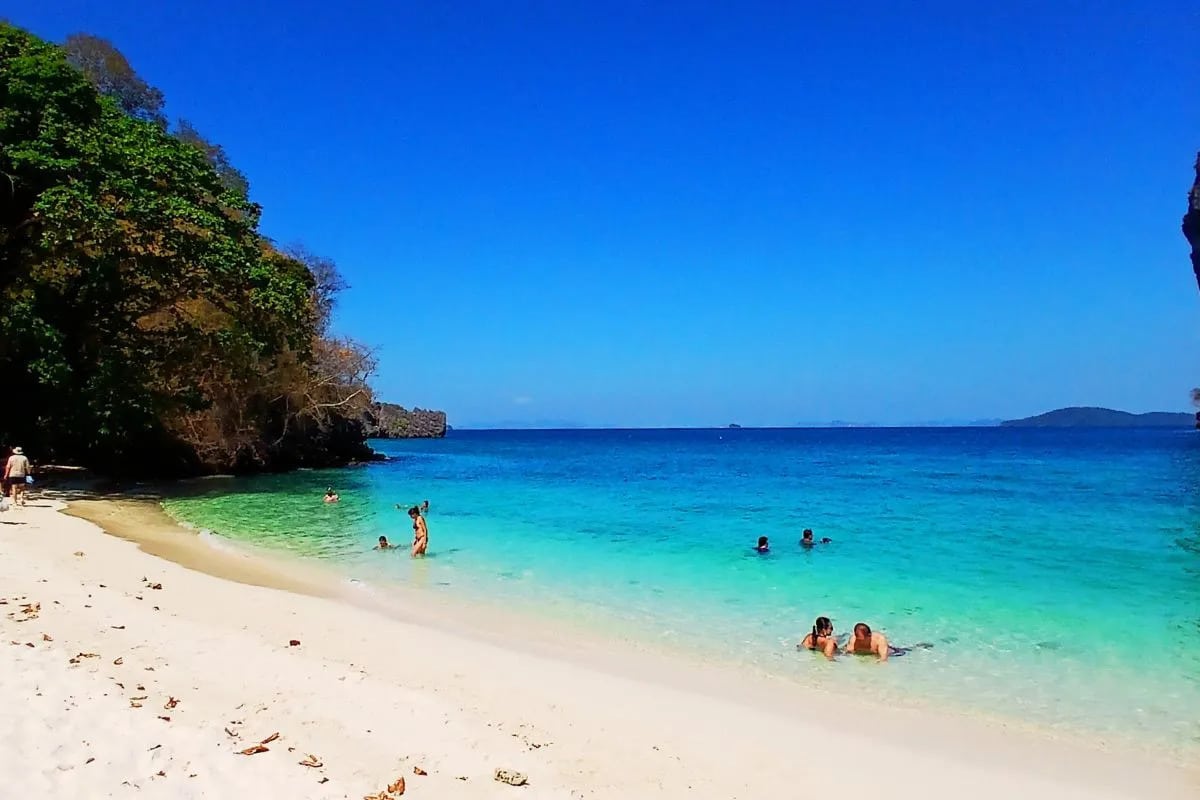 Poda island - 4 Islands Tour Krabi