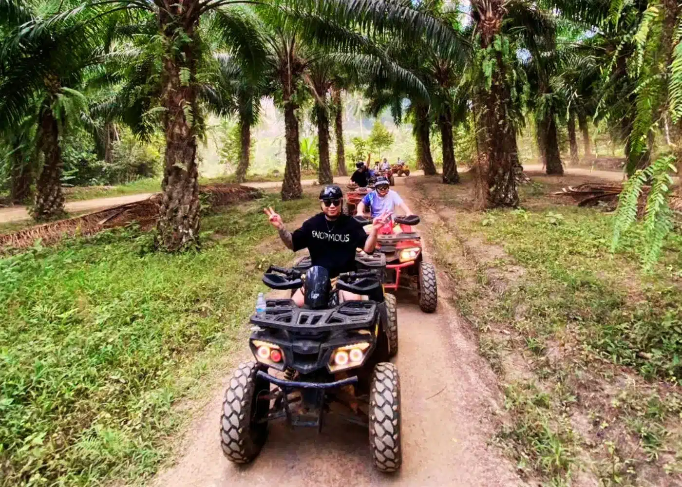 Excursion en quad à Krabi avec groupe roulant dans la jungle sur piste off-road depuis Ao Nang